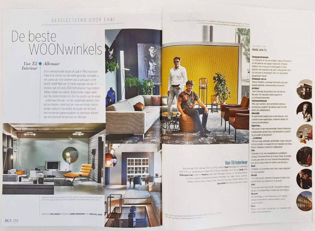 Magazinepublicatie over Van Til Interieur in Alkmaar met interieurfoto's, designmeubelen en een kunstwerk van Ruud van Straten aan de wand.